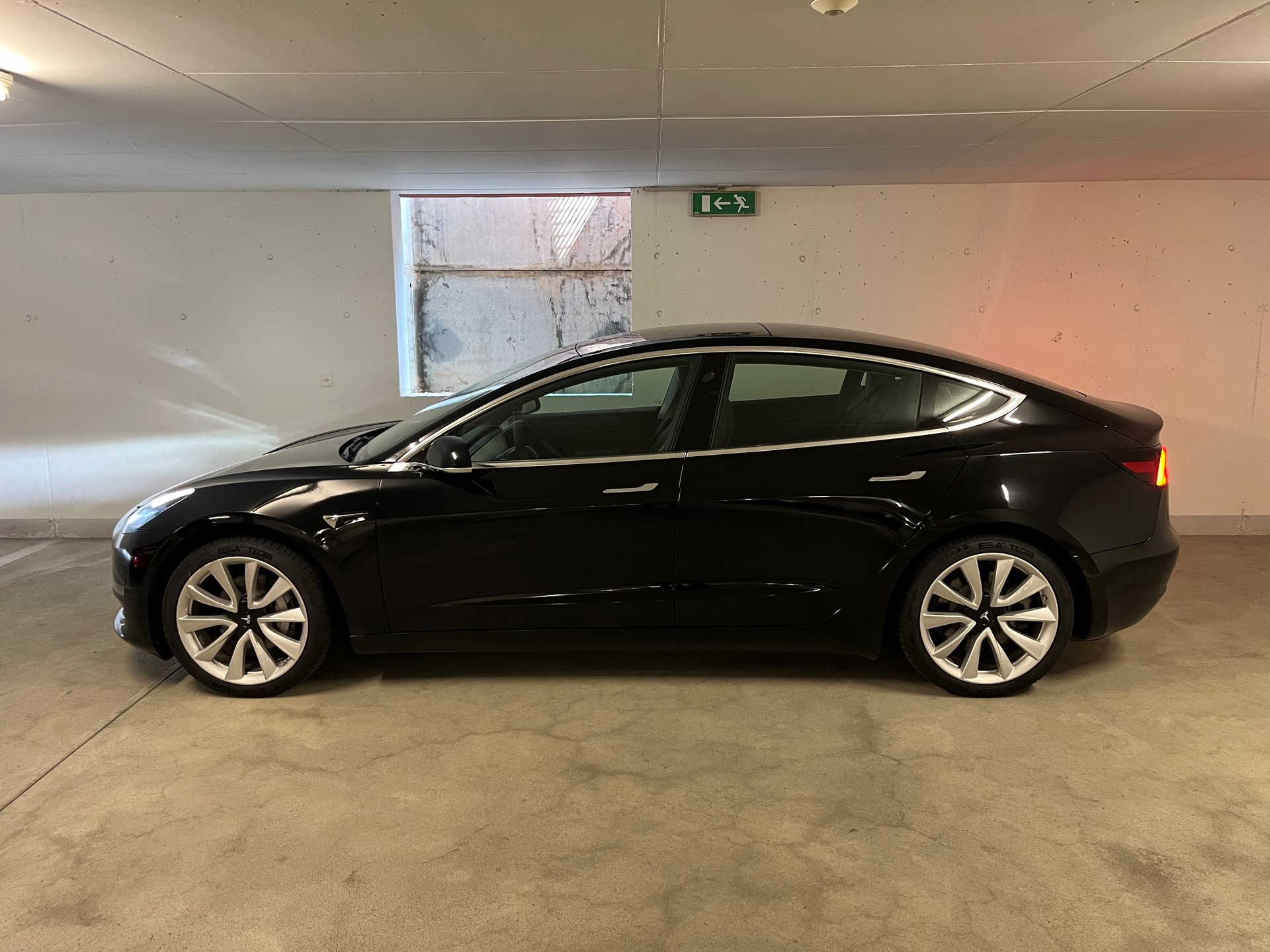 TESLA Performance D-image-0