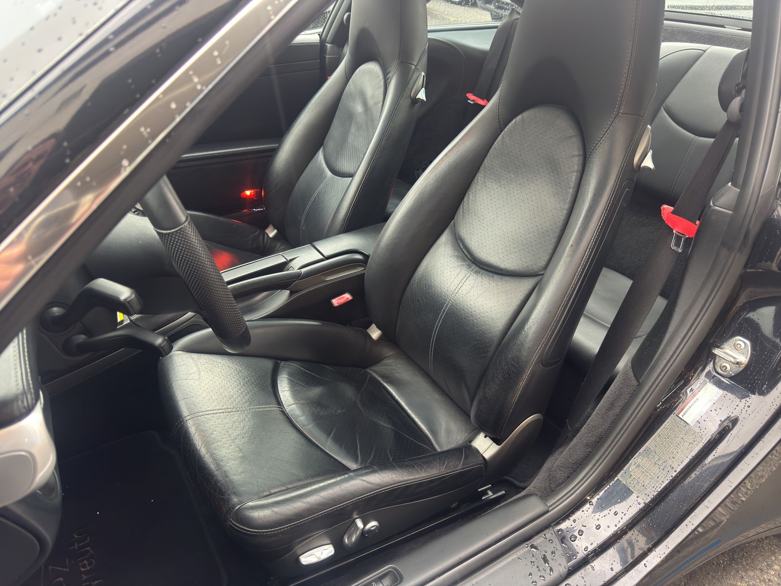PORSCHE 911 Carrera 4S-image-11