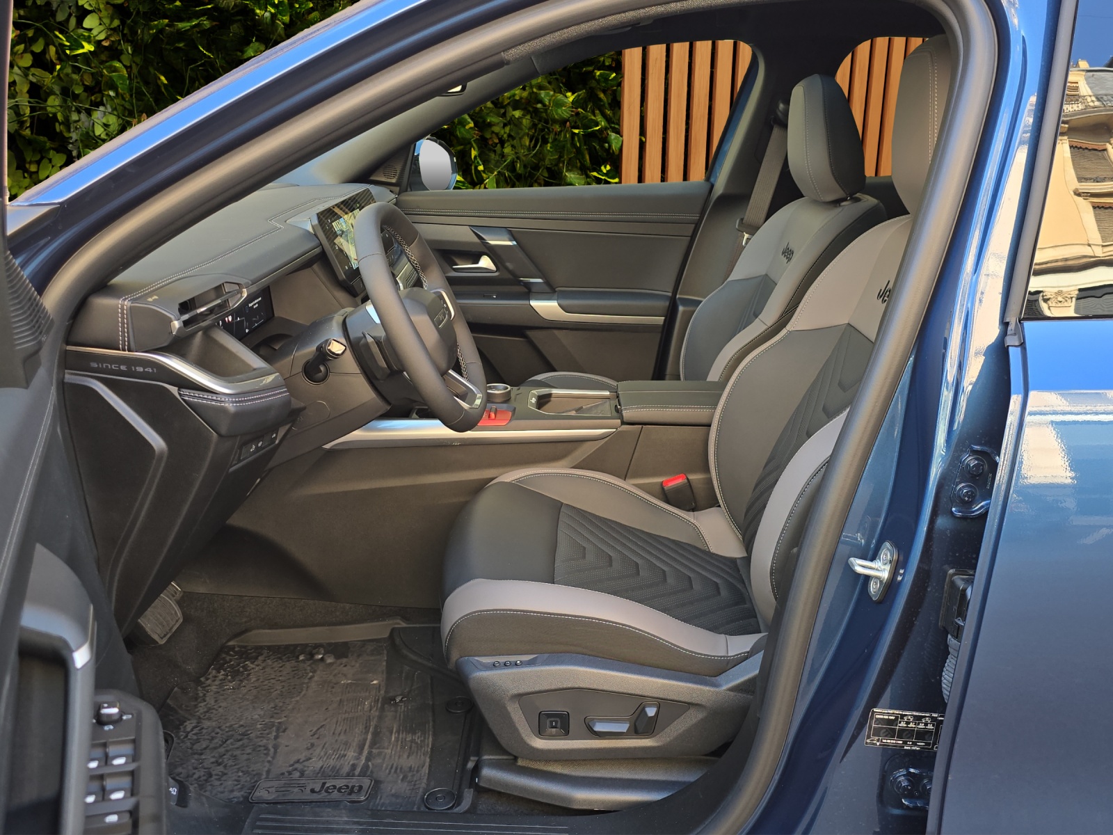 JEEP Compass Elektro 74kWh First Edition-image-8