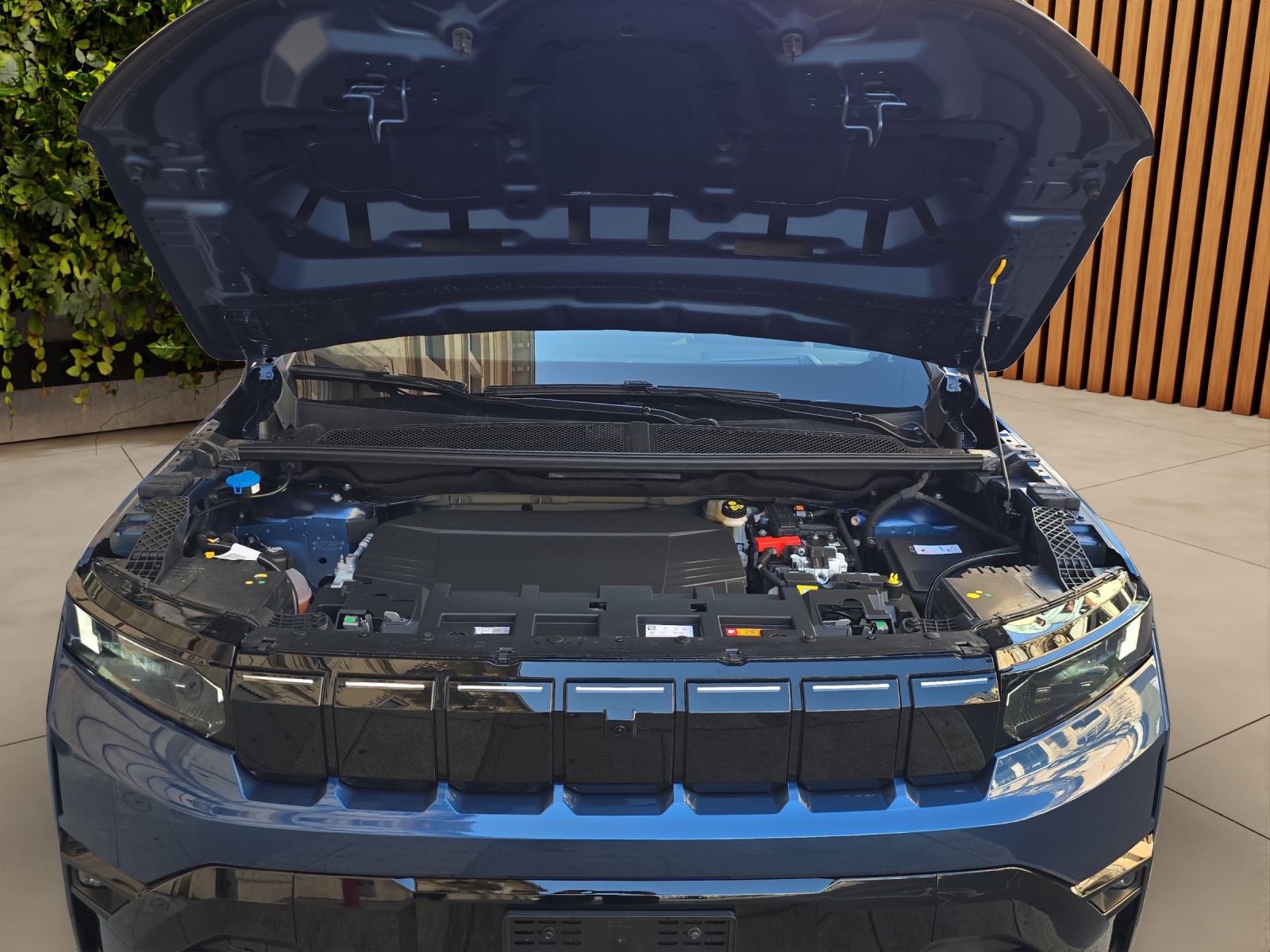 JEEP Compass Elektro 74kWh First Edition-image-18