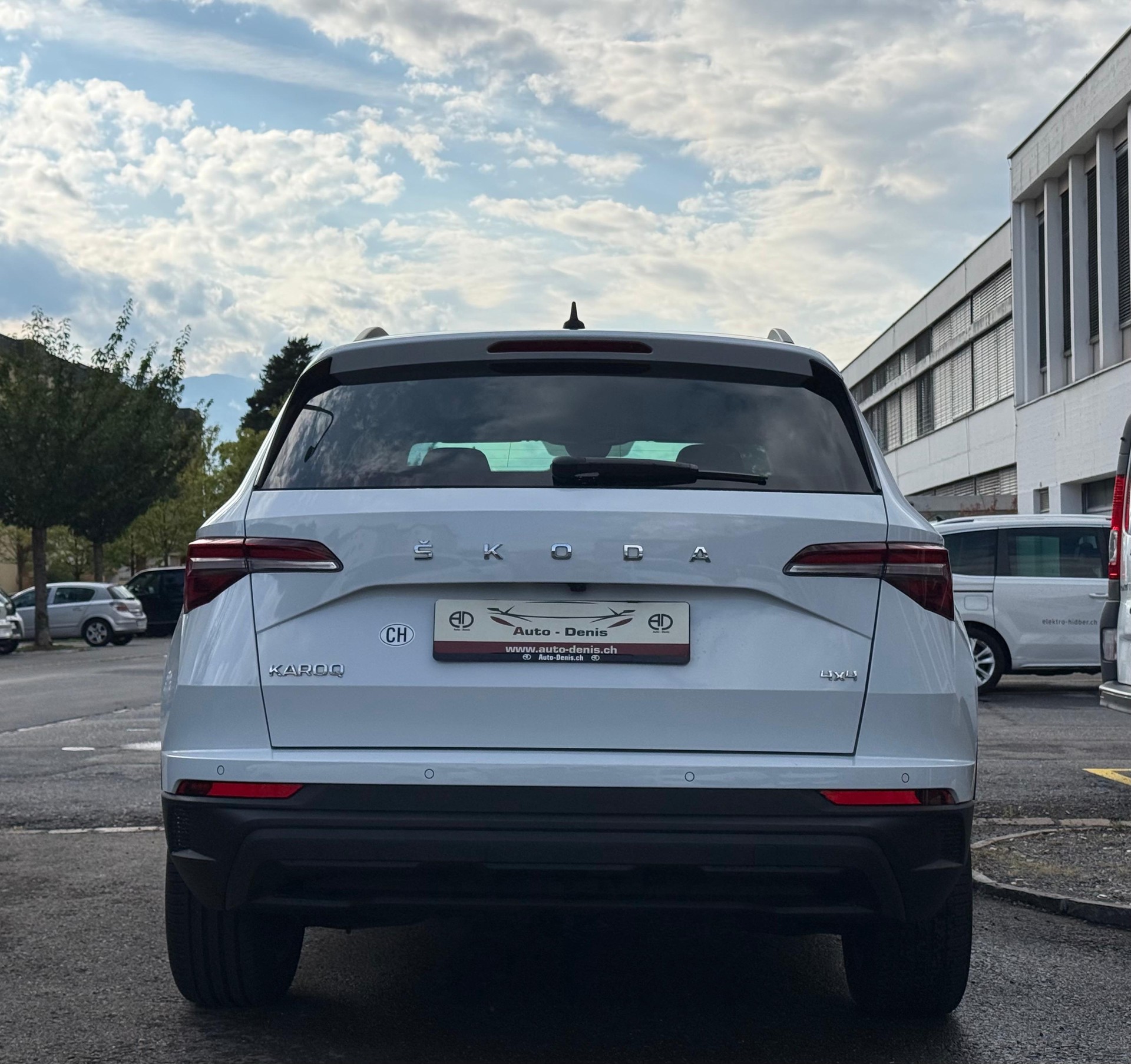 SKODA Karoq 2.0 TDI Ambition 4x4 DSG-image-4