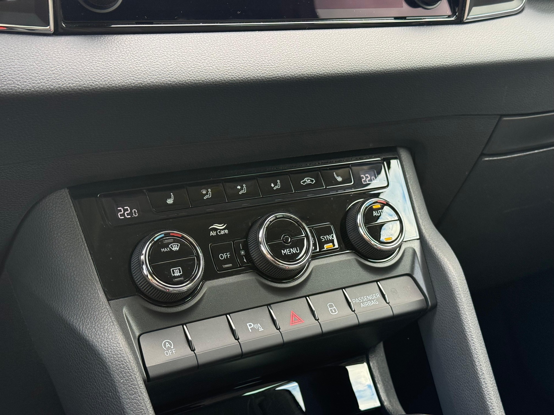 SKODA Karoq 2.0 TDI Ambition 4x4 DSG-image-19