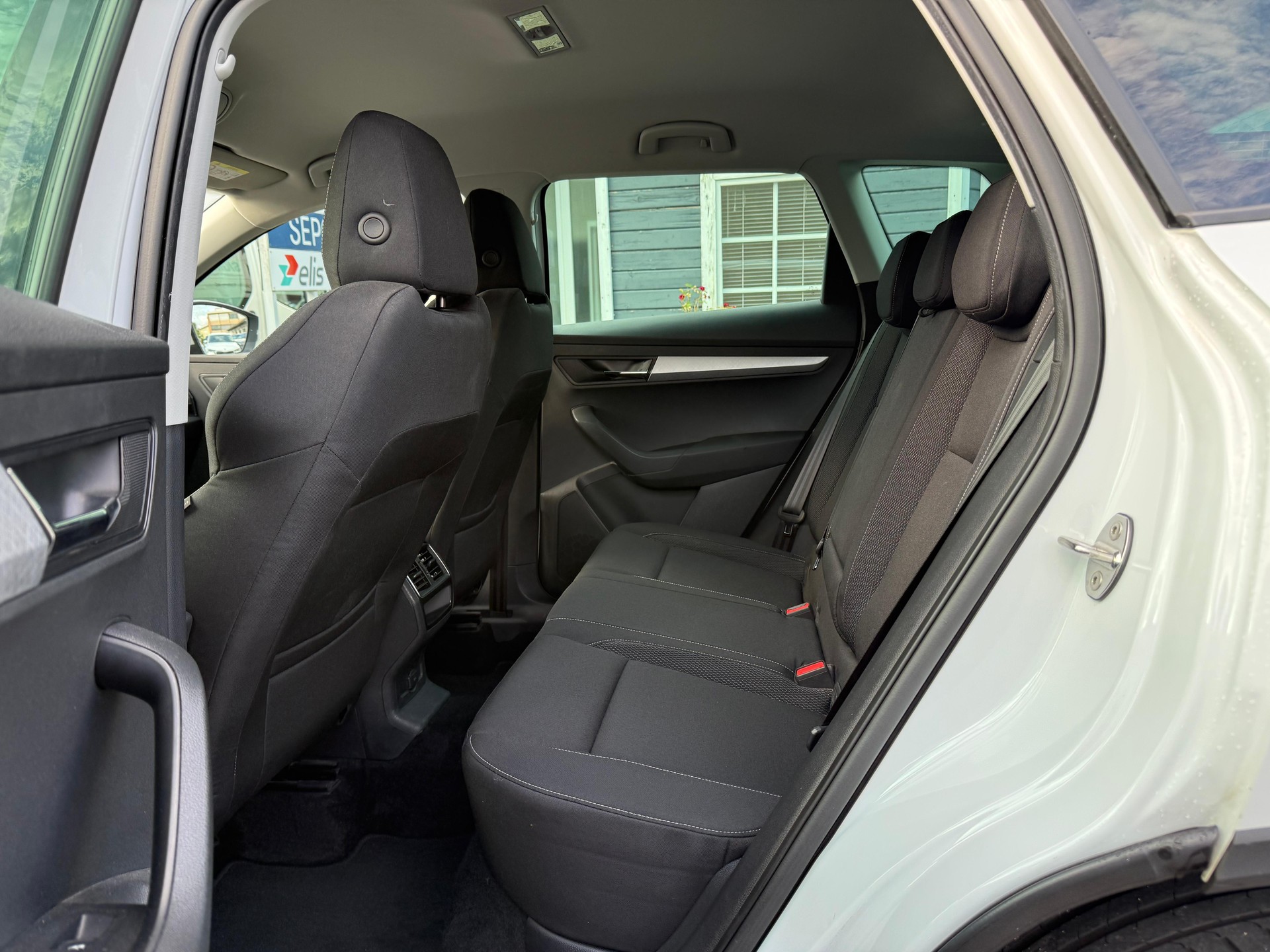 SKODA Karoq 2.0 TDI Ambition 4x4 DSG-image-9