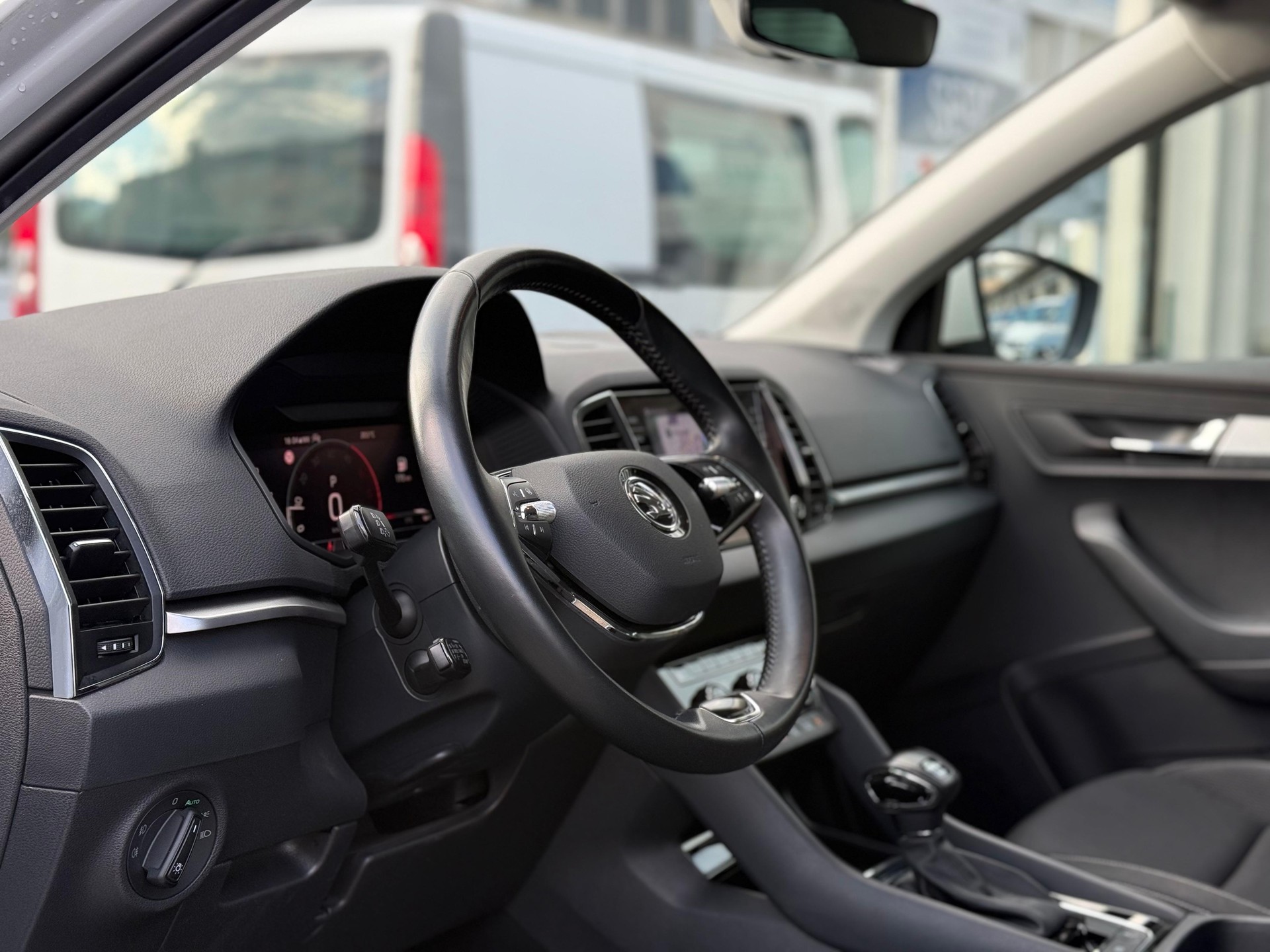 SKODA Karoq 2.0 TDI Ambition 4x4 DSG-image-6