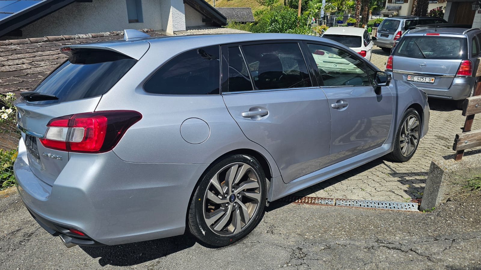 SUBARU Levorg 2.0i Luxury AWD Lineartronic-image-4