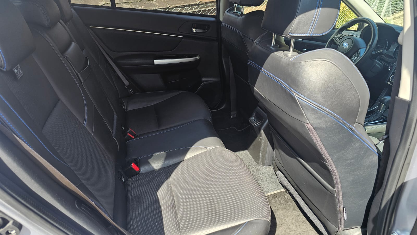SUBARU Levorg 2.0i Luxury AWD Lineartronic-image-8