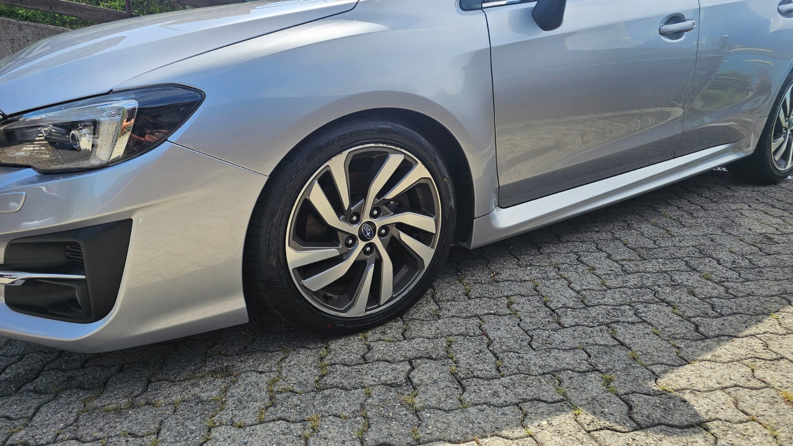 SUBARU Levorg 2.0i Luxury AWD Lineartronic-image-11