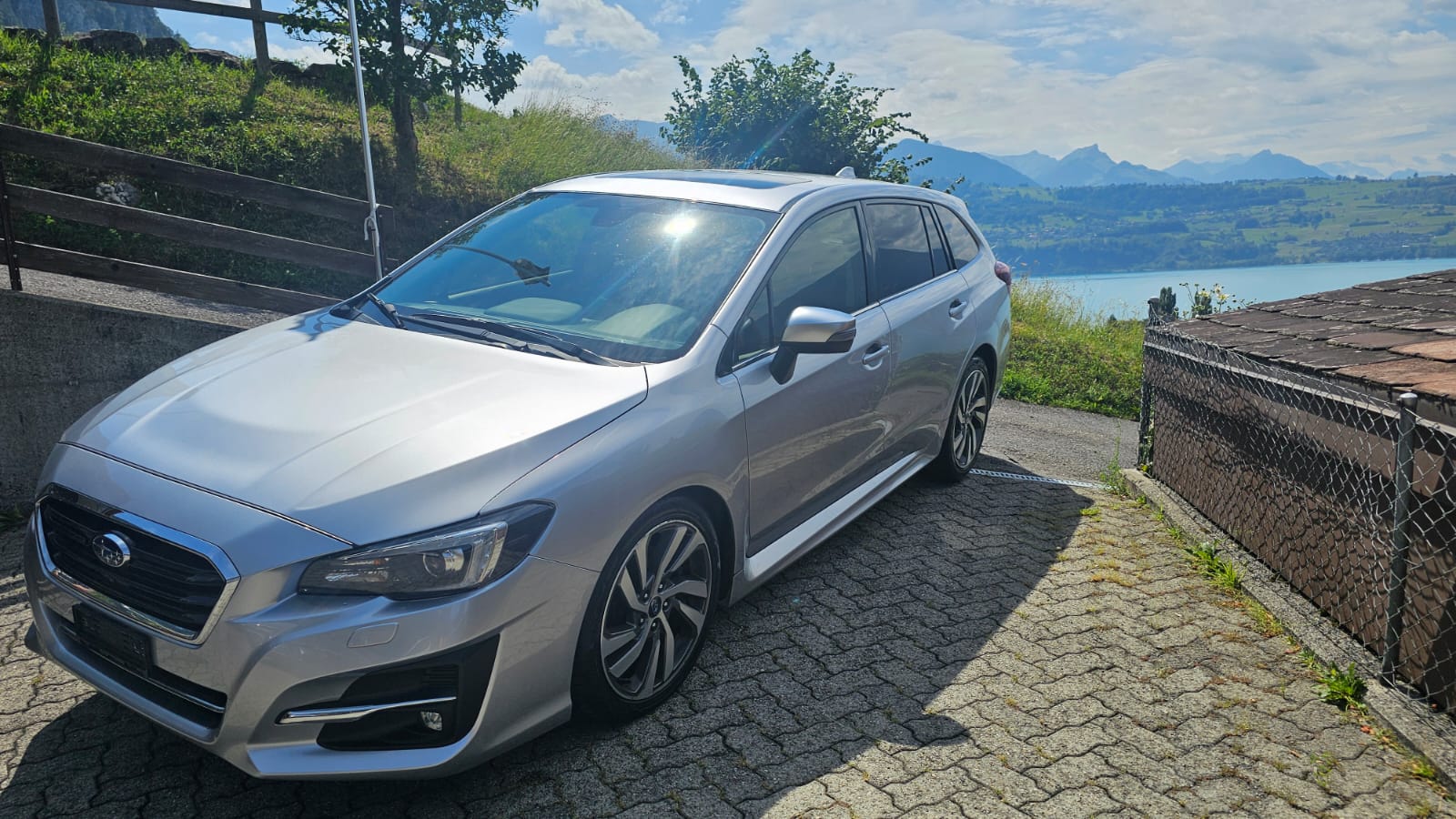 SUBARU Levorg 2.0i Luxury AWD Lineartronic-image-1