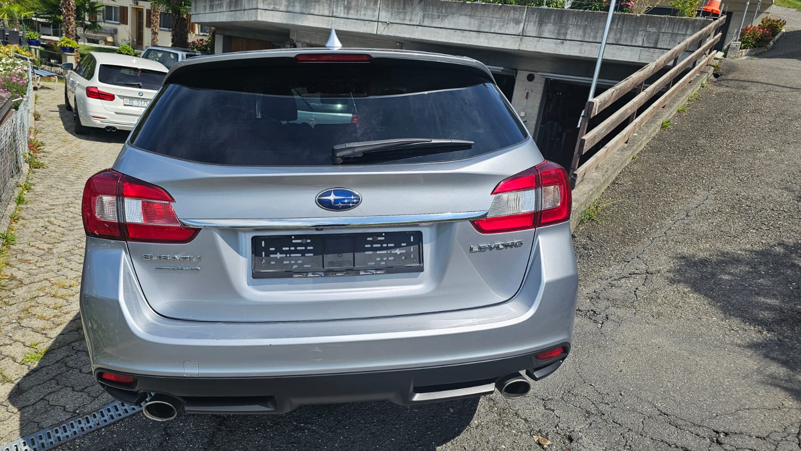 SUBARU Levorg 2.0i Luxury AWD Lineartronic-image-3