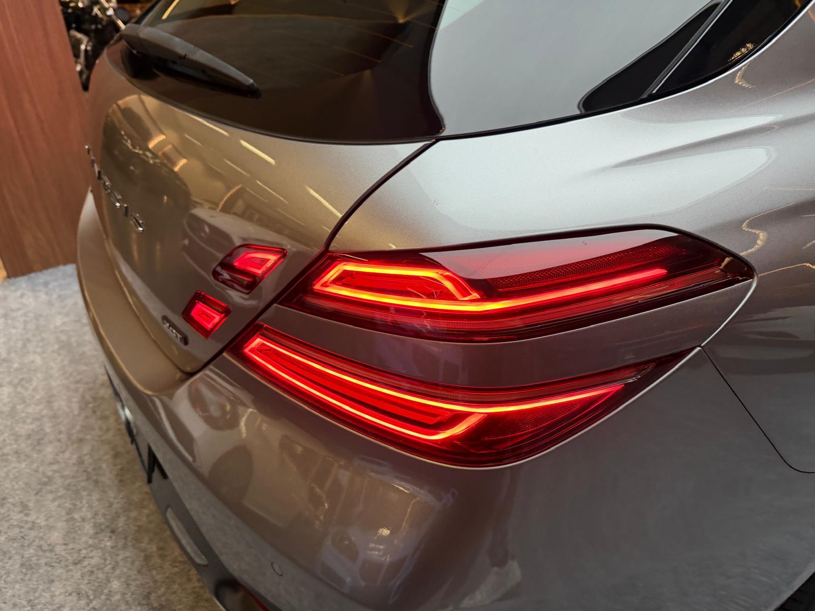 GENESIS G70 Shooting Brake 2.0T Premium-image-9