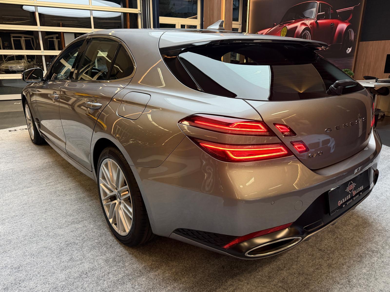 GENESIS G70 Shooting Brake 2.0T Premium-image-4
