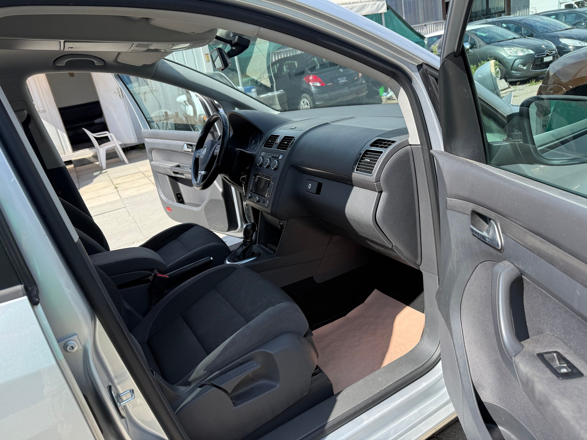 VW Touran 1.4 TSI 65th Edition DSG-image-10