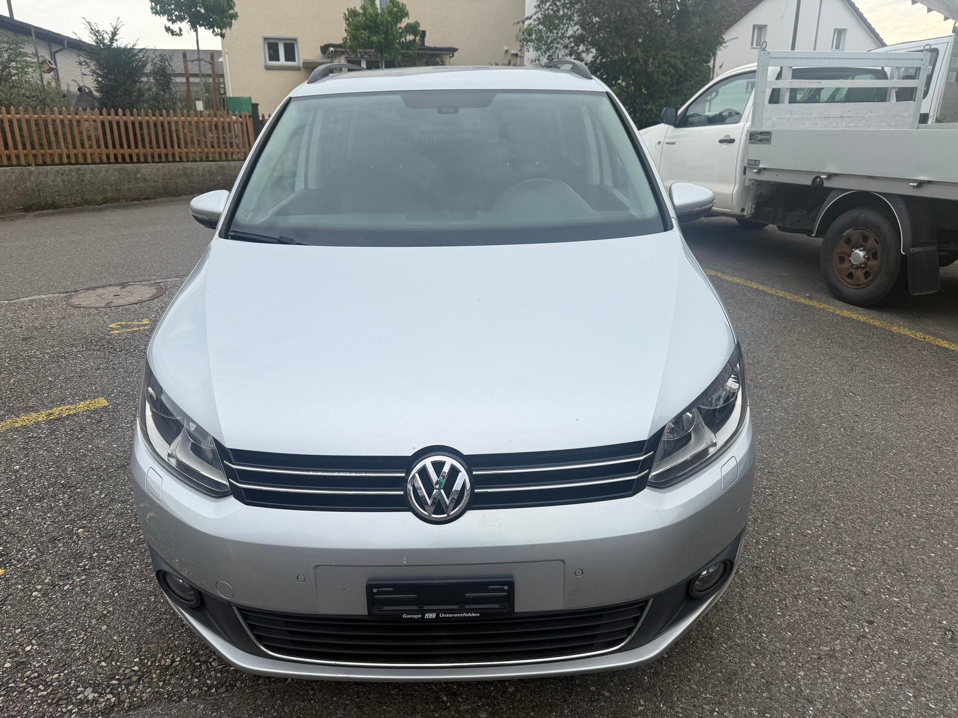 VW Touran 1.4 TSI 65th Edition DSG-image-2