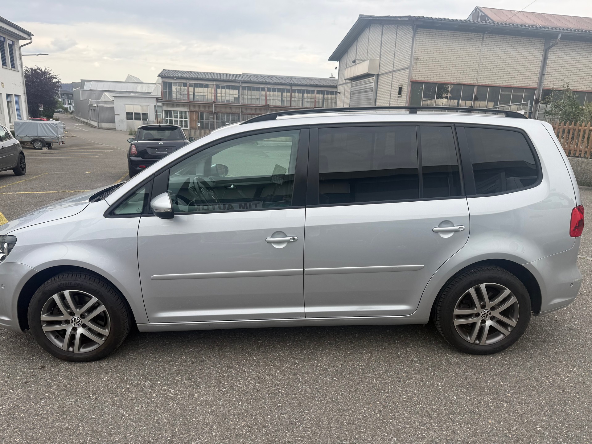 VW Touran 1.4 TSI 65th Edition DSG-image-7