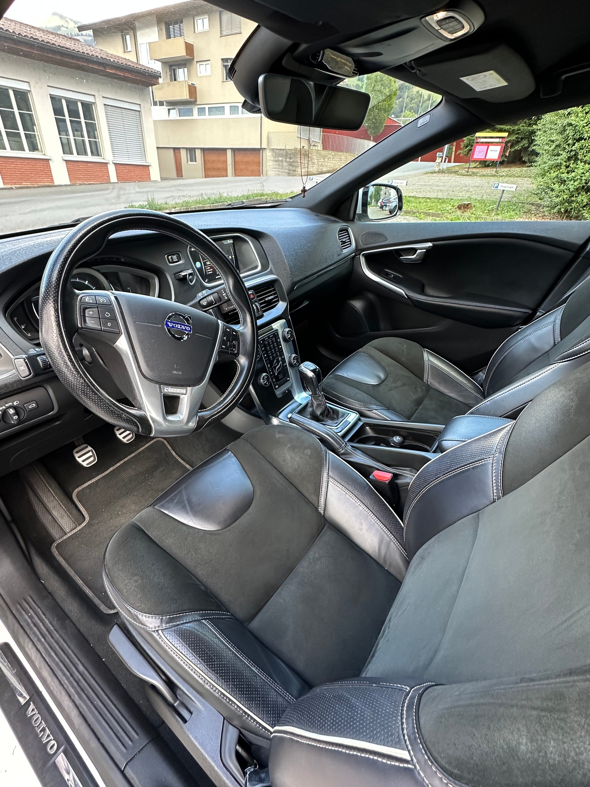 VOLVO 1.6 D2 Momentum S/S-image-2