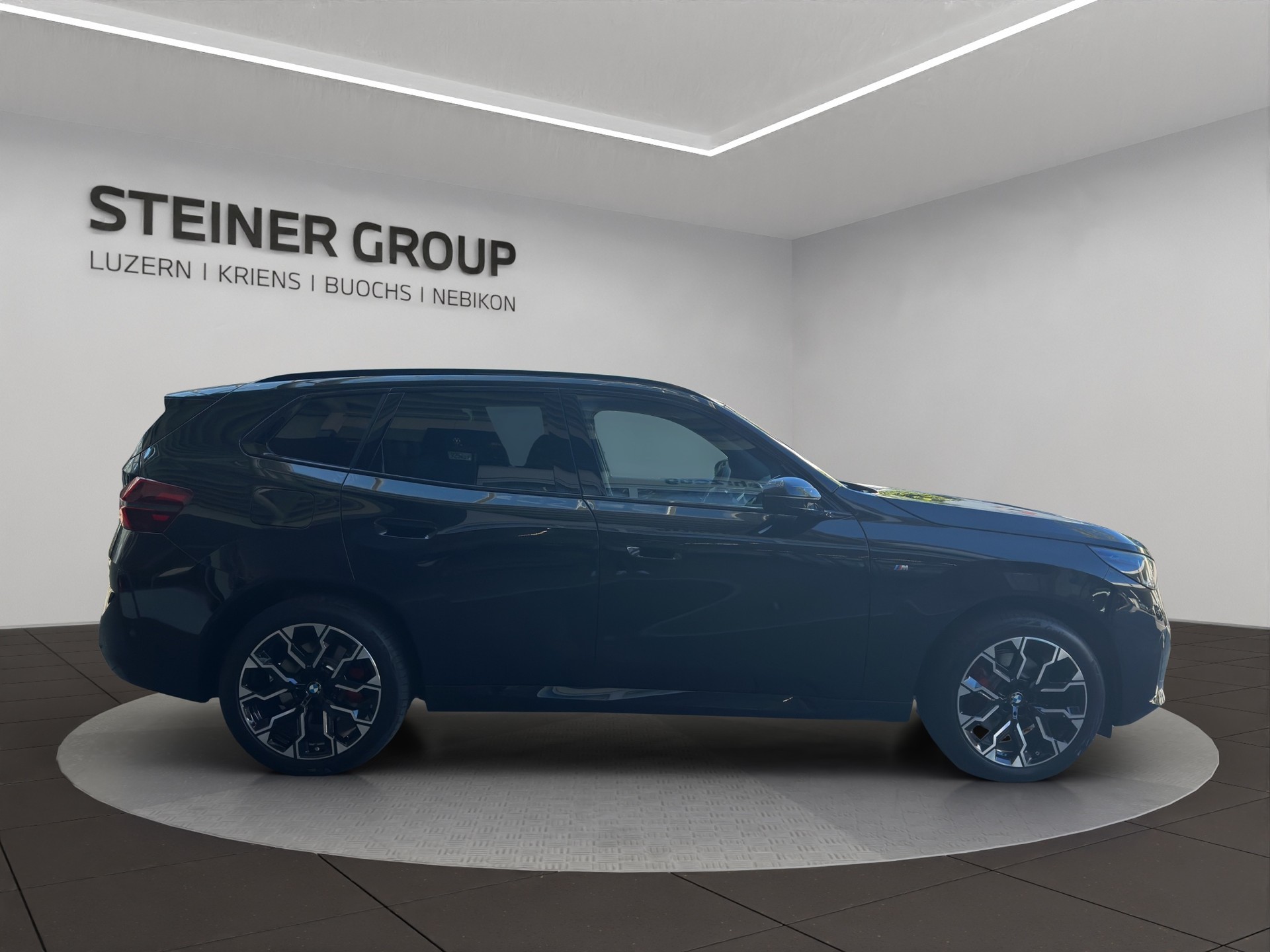 BMW X3 xDrive 30e M Sport Pro-showroom-element-3