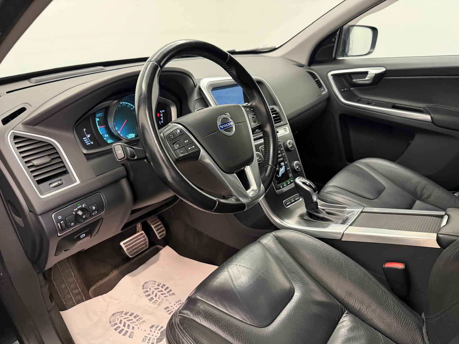 VOLVO XC60 2.4 D5 Summum AWD-image-9