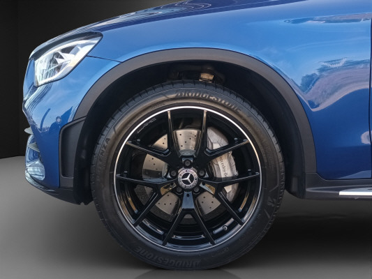 MERCEDES-BENZ GLC 220 d AMG Line 4Matic-image-5
