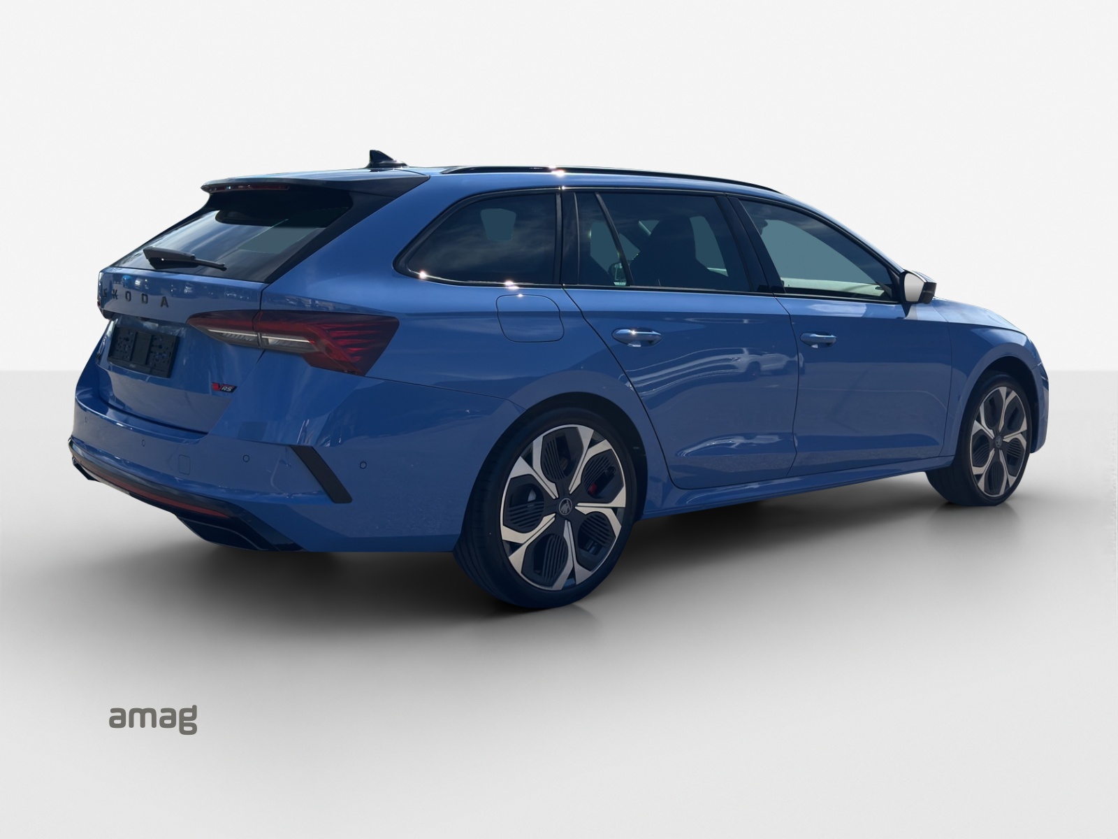 SKODA Octavia RS 30 Years Edition-image-4