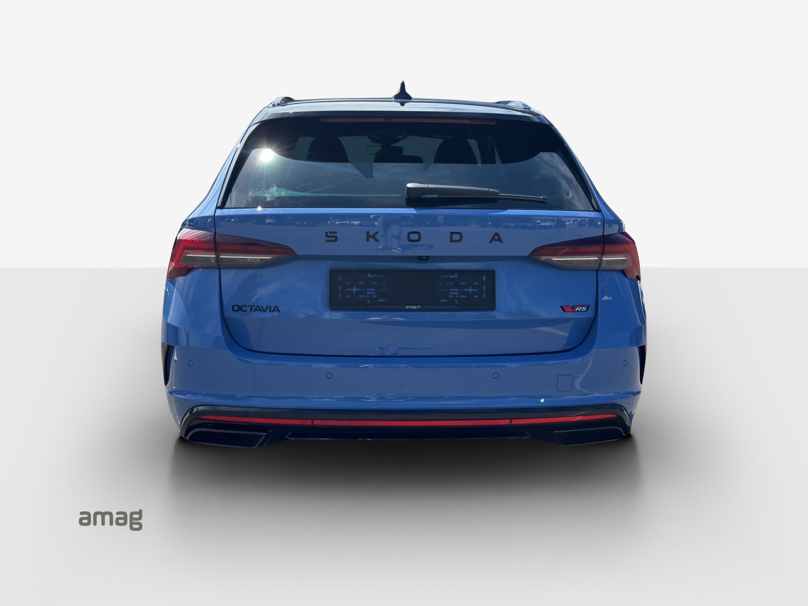 SKODA Octavia RS 30 Years Edition-showroom-element-3