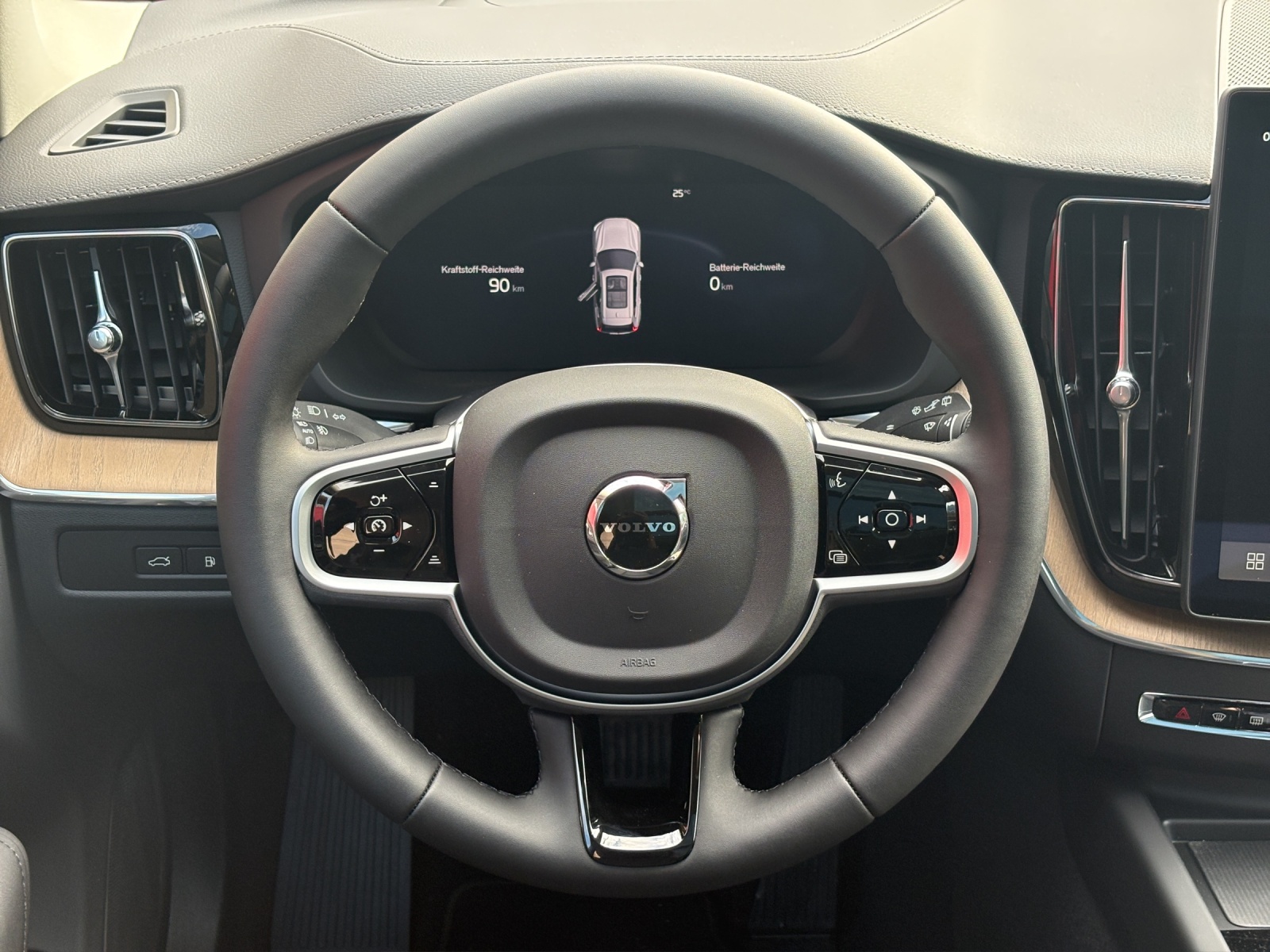 VOLVO XC60 T6 eAWD PluginHybrid Ultra Bright Geartronic-image-9