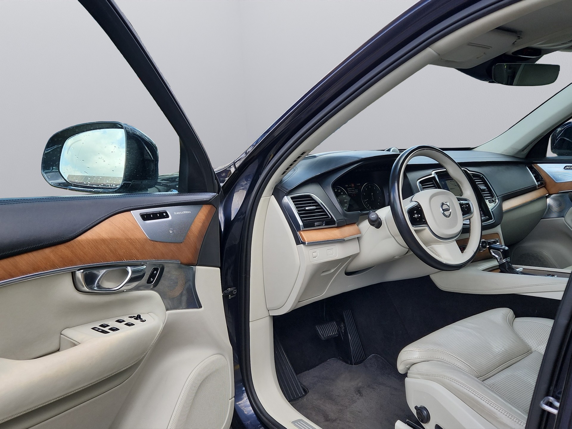 VOLVO XC90 T6 AWD Momentum Geartronic-image-9