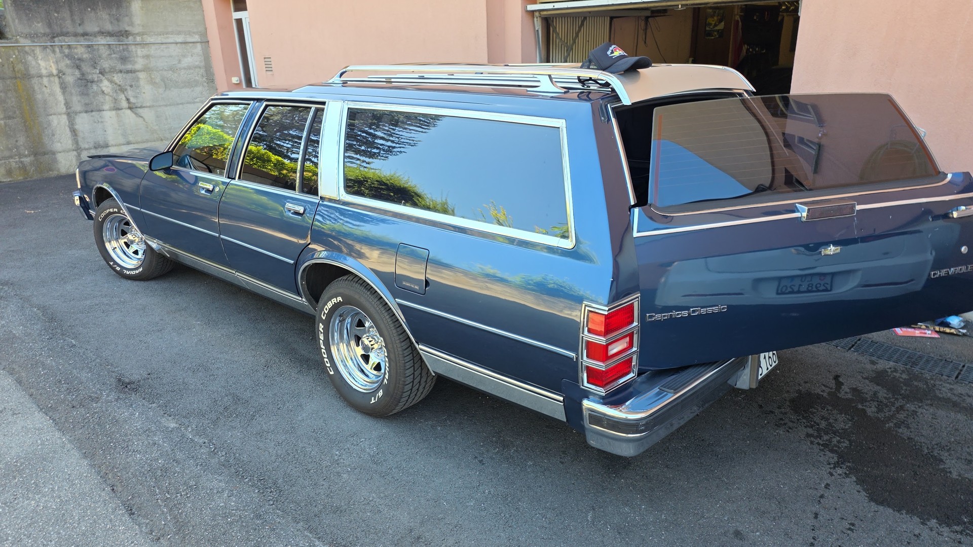 CHEVROLET CAPRICE Classic Wagon-image-3