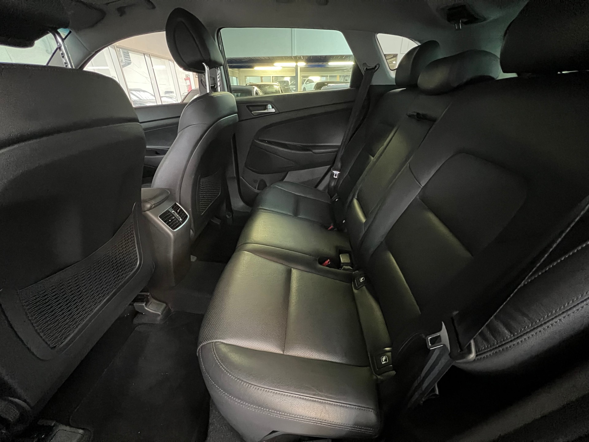 HYUNDAI 1.6i Style-image-9
