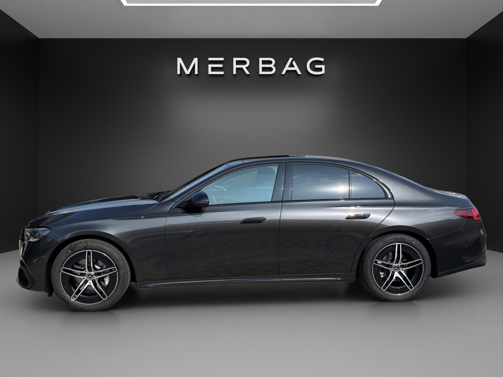 MERCEDES-BENZ E 220 d 4Matic 9G-Tronic-image-1