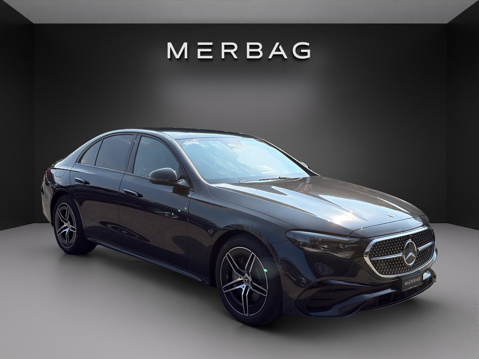 MERCEDES-BENZ E 220 d 4Matic 9G-Tronic-image-5