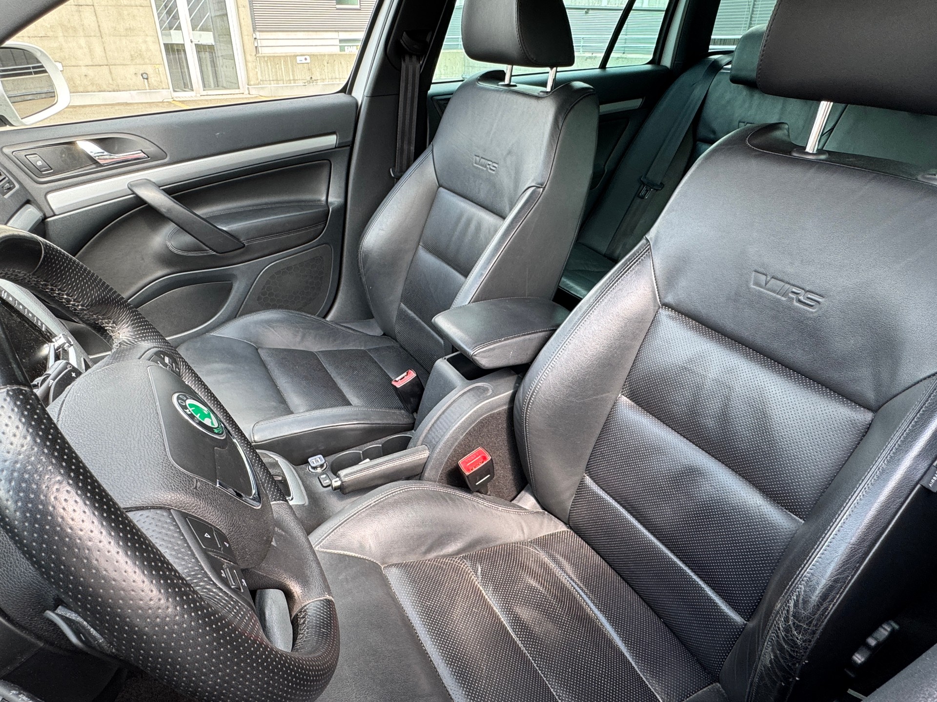 SKODA 2.0 TFSI 240Ps ABT-image-1