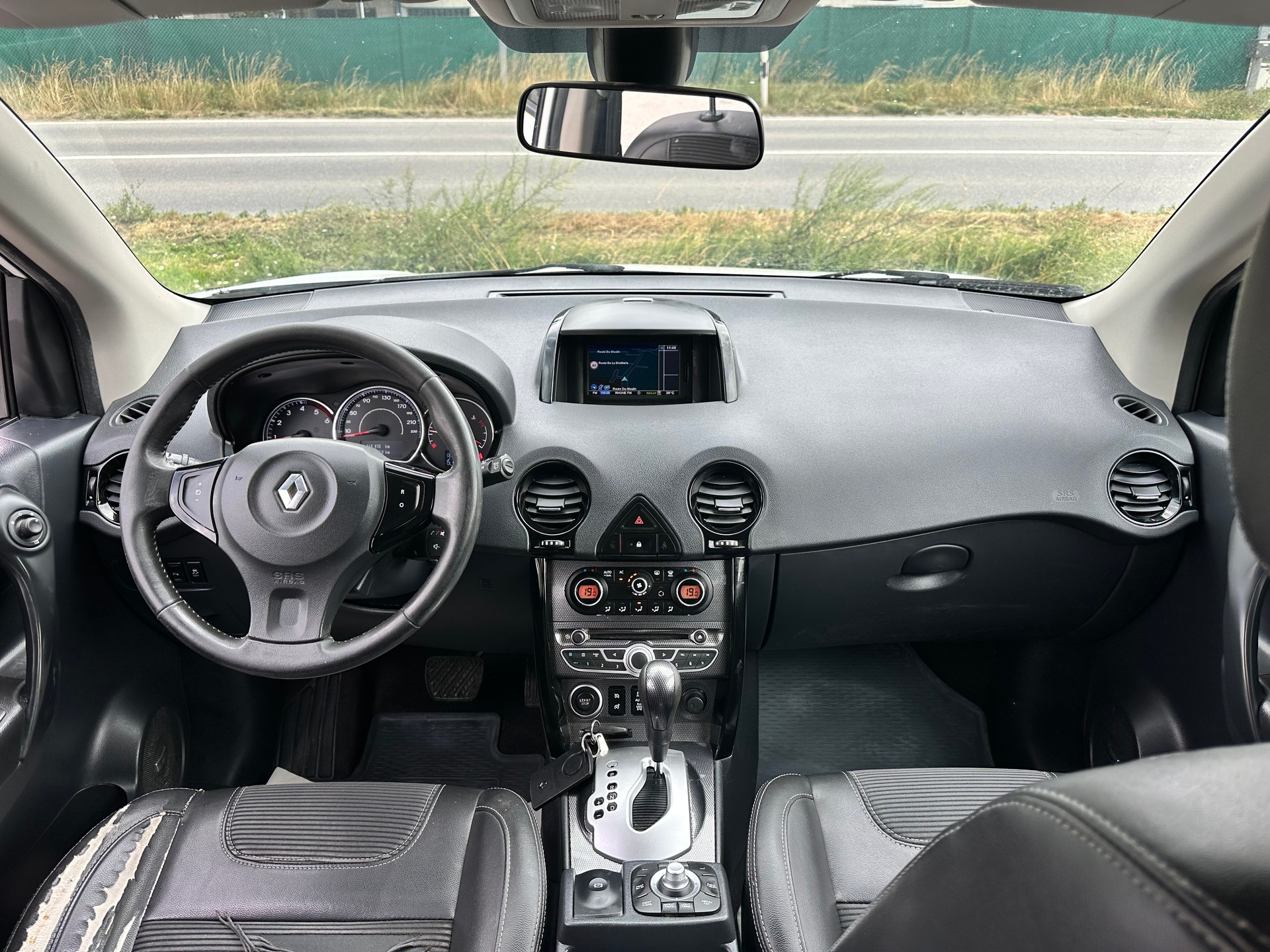 RENAULT Koleos 2.0 dCi Bose 4x4 Automatic-image-10