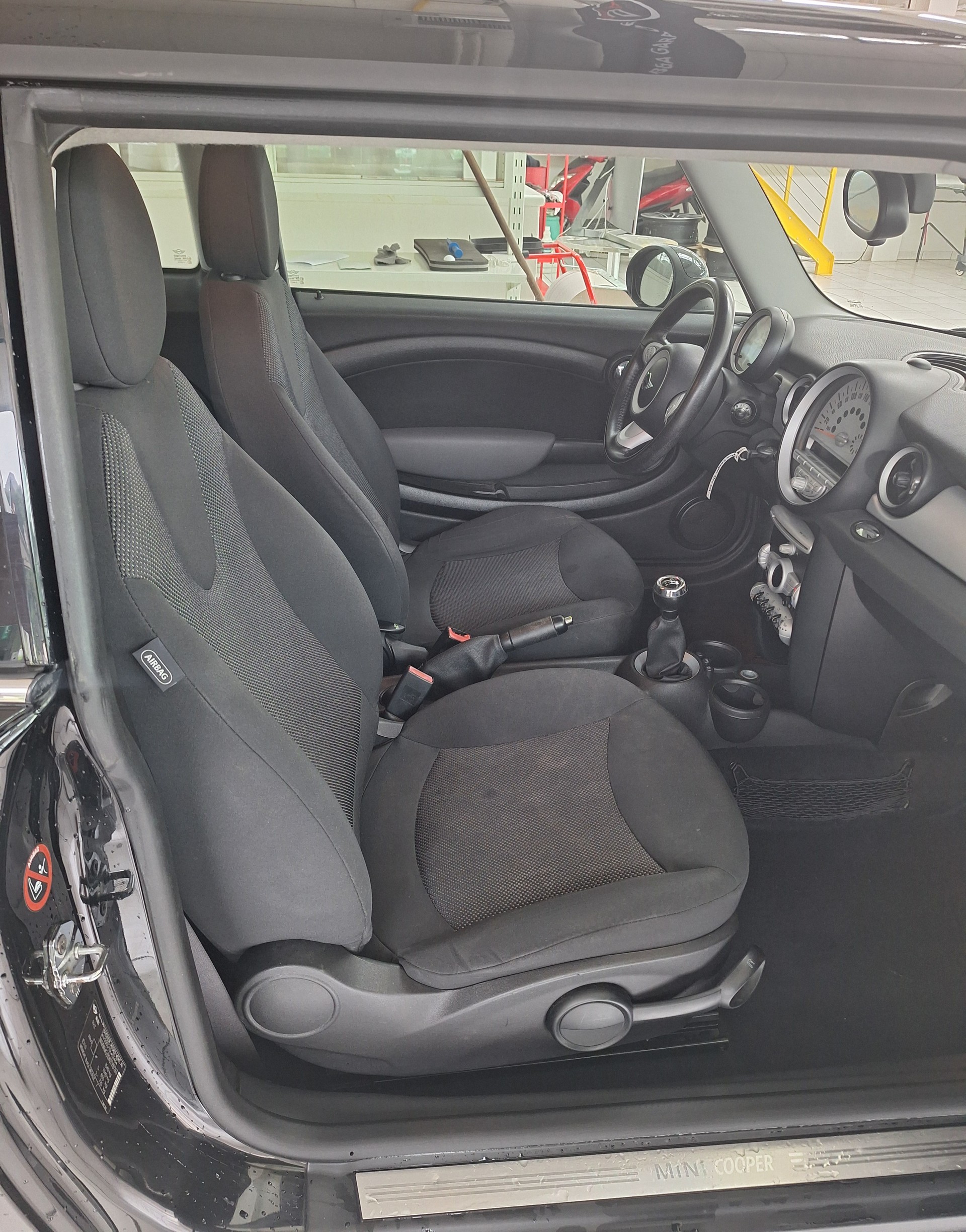 MINI COOPER-image-6