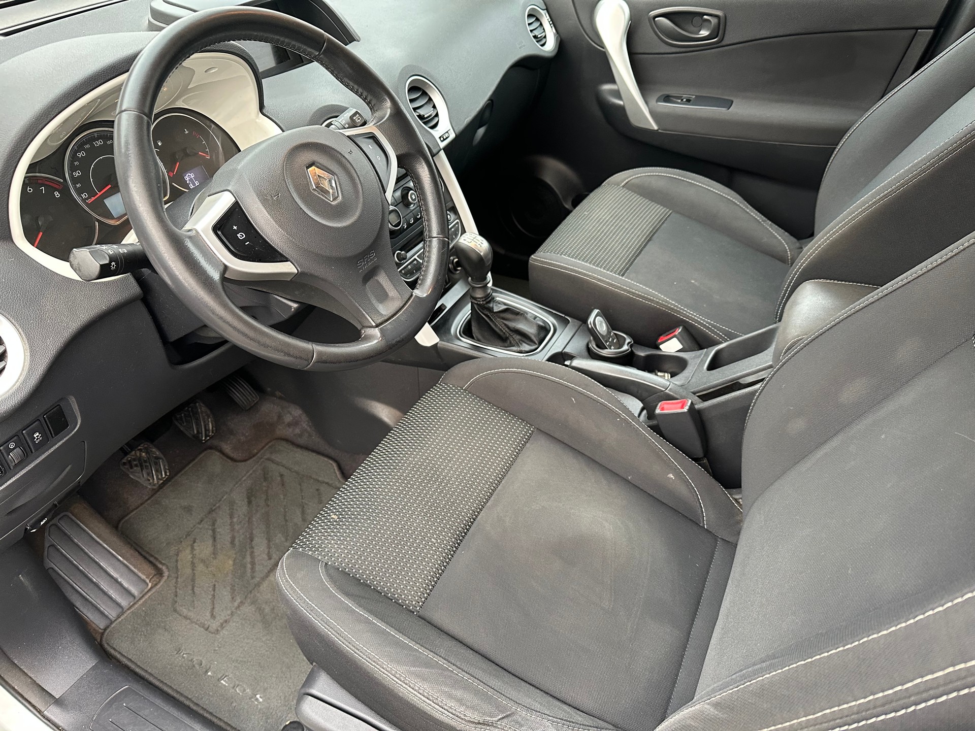 RENAULT Koleos 2.5 Expression 4x4-image-7