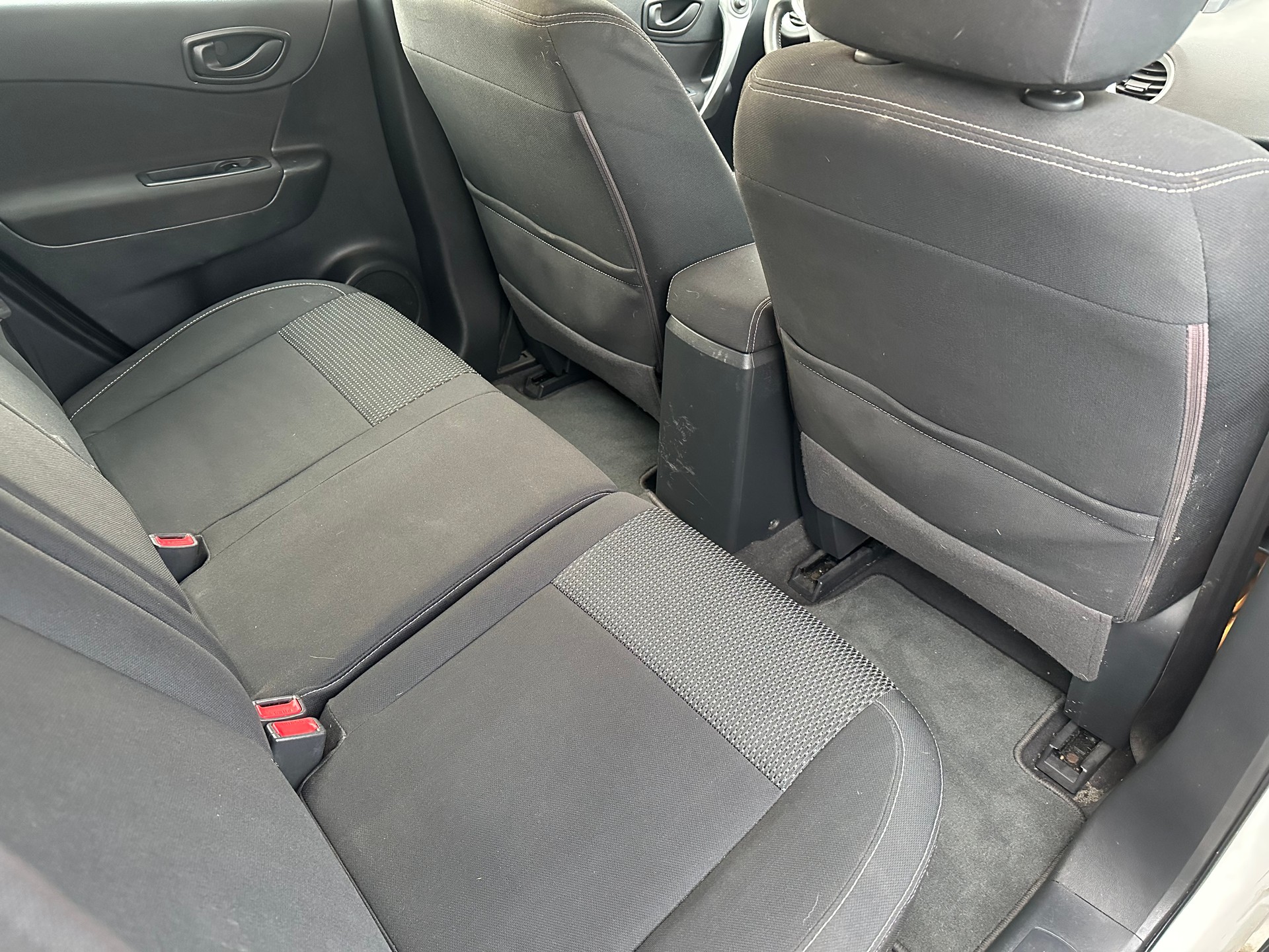 RENAULT Koleos 2.5 Expression 4x4-image-10