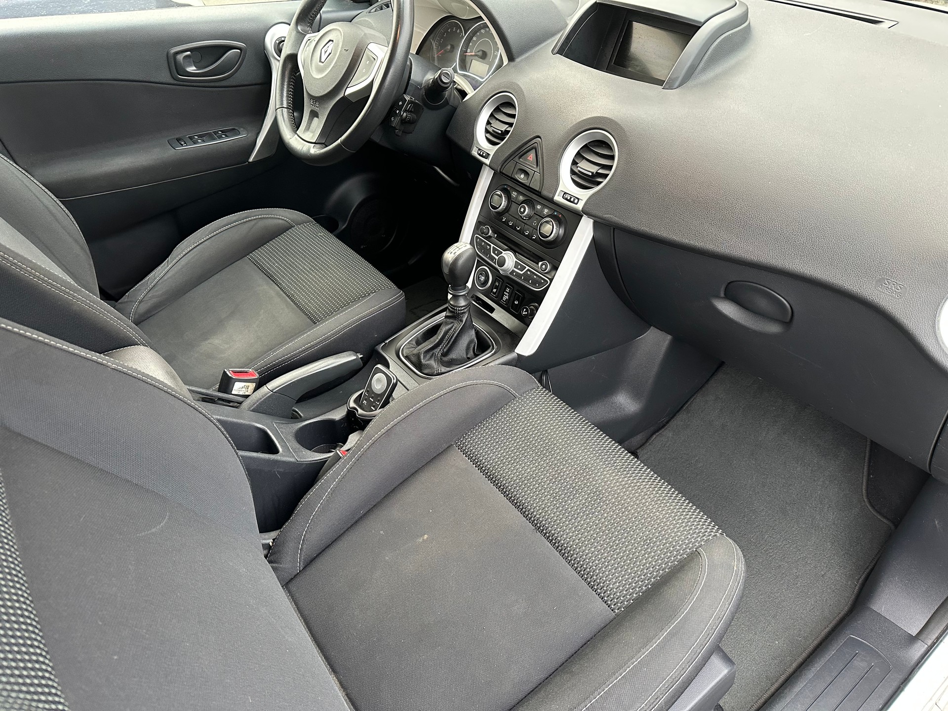 RENAULT Koleos 2.5 Expression 4x4-image-8