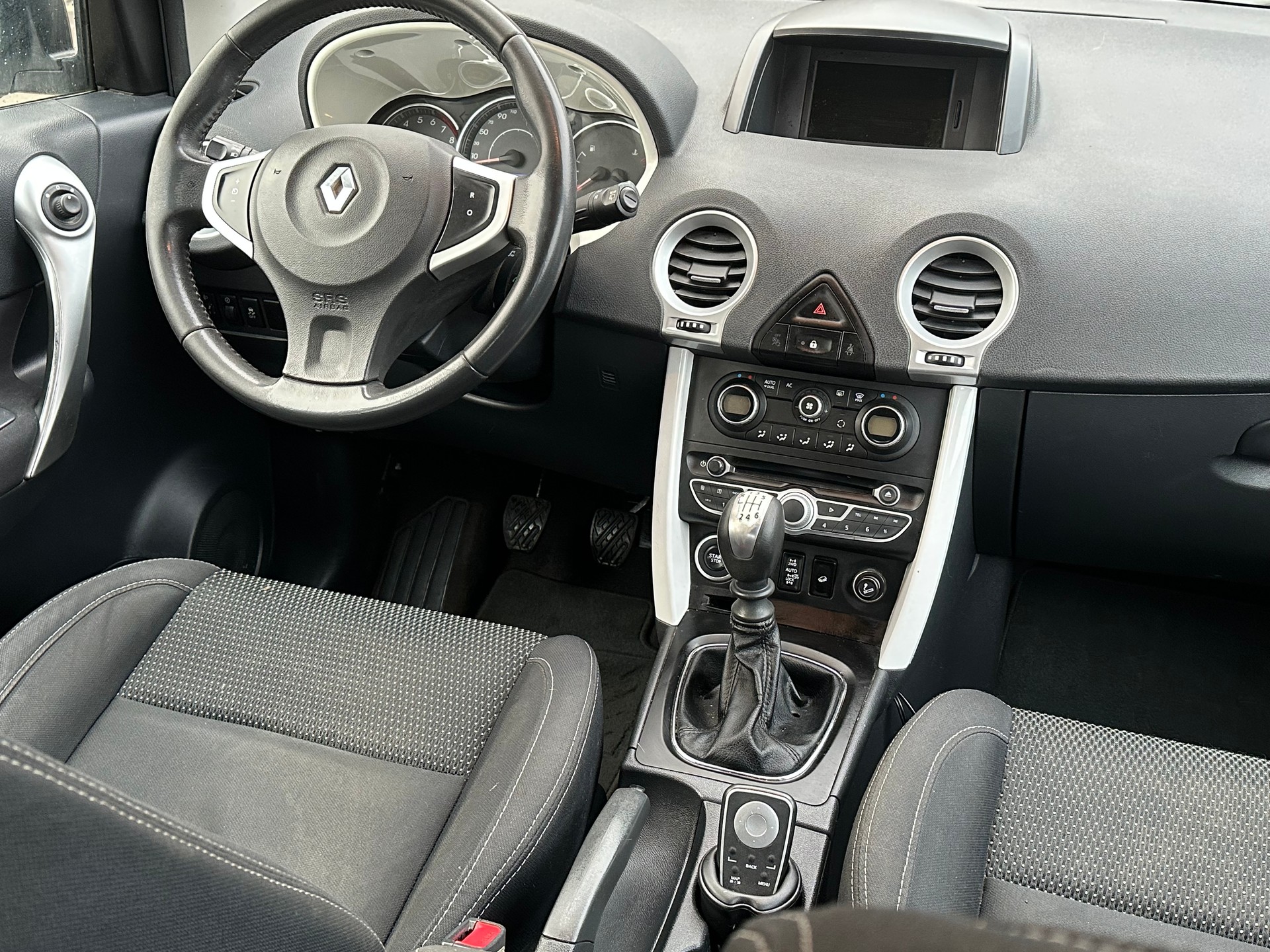 RENAULT Koleos 2.5 Expression 4x4-image-9