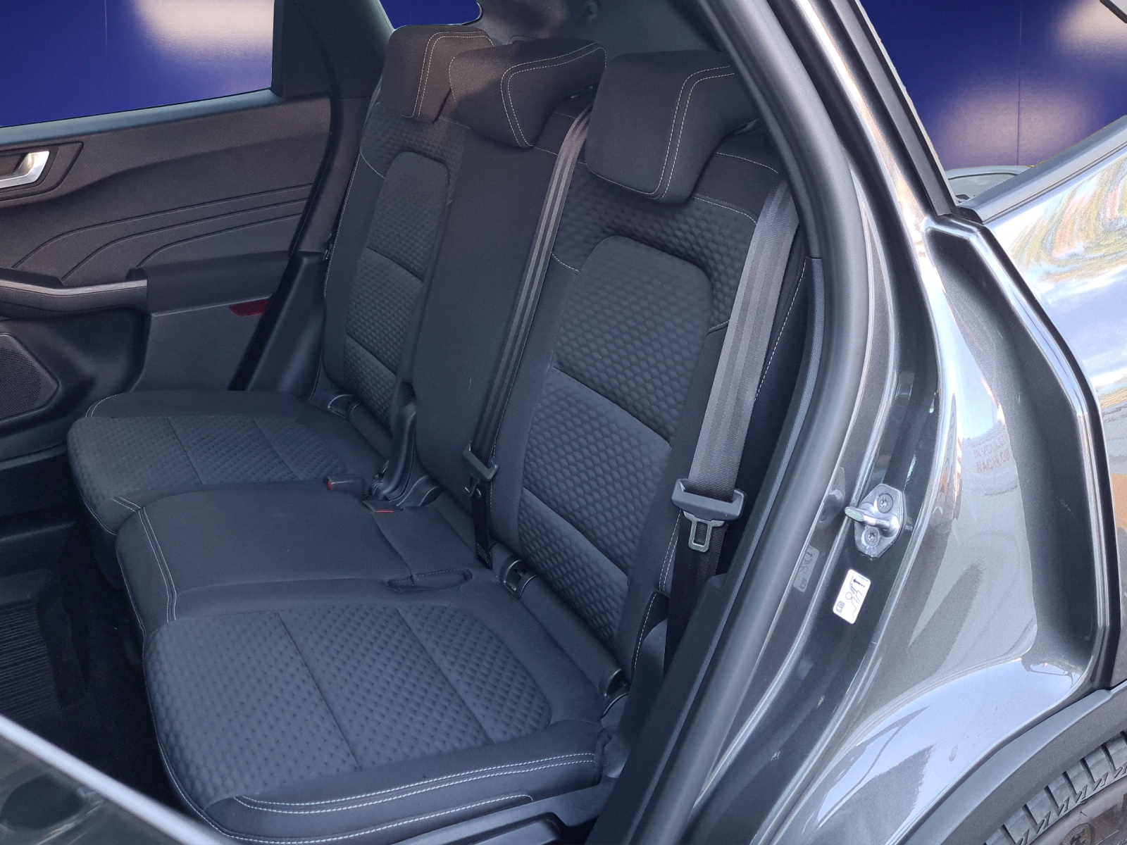 FORD Kuga 2.0 EcoBlue 190 PS Cool & Connect 4x4 AUTOMAT-image-12