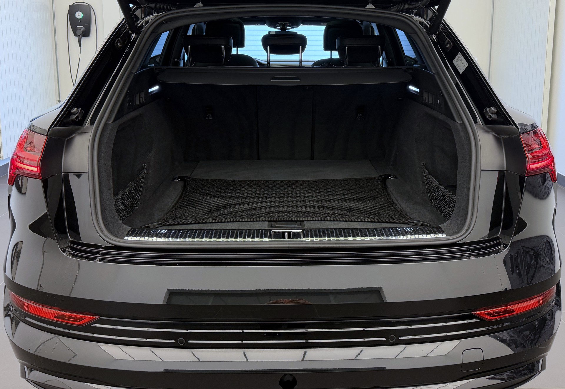 AUDI e-tron S quattro-image-20