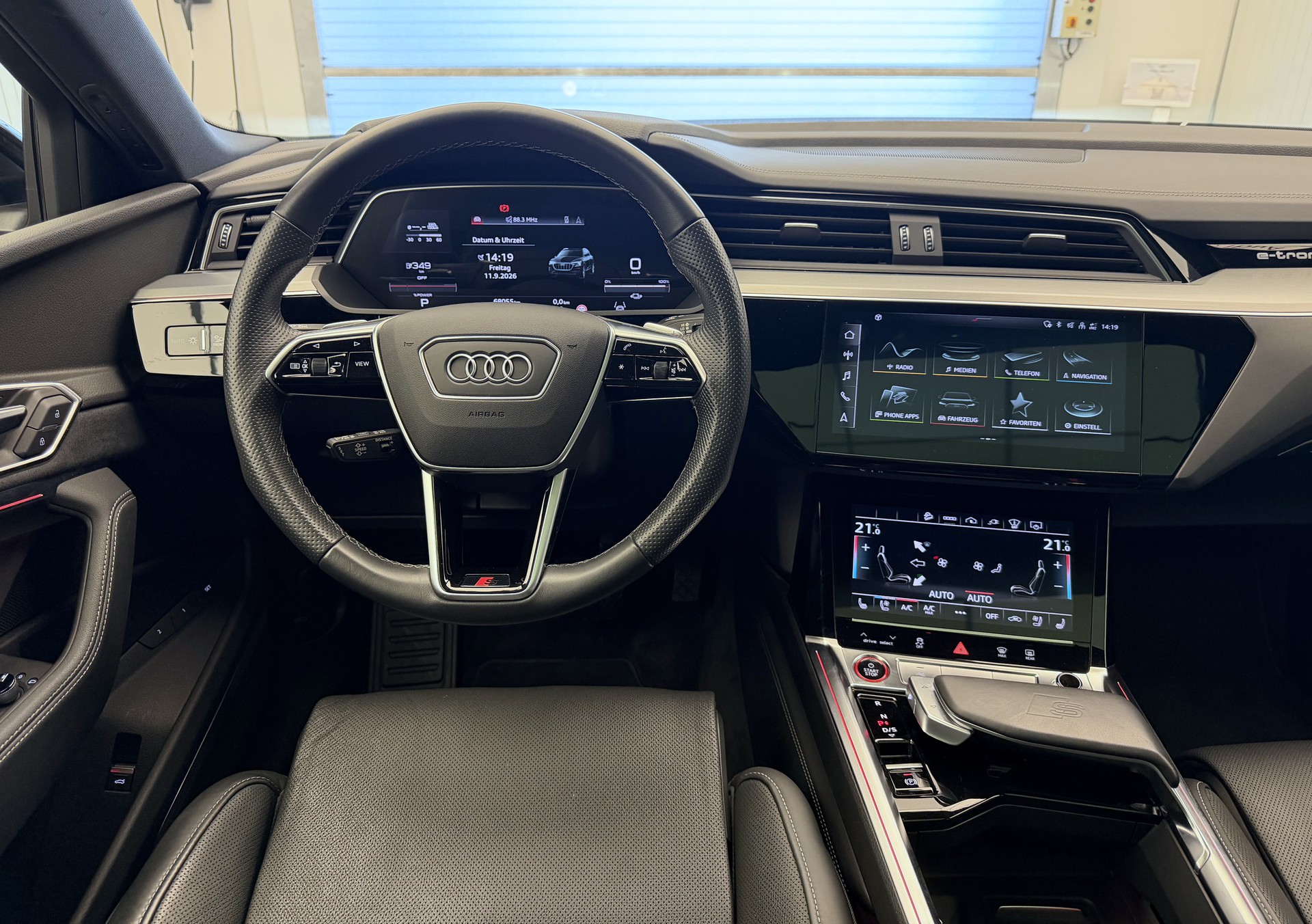 AUDI e-tron S quattro-image-5