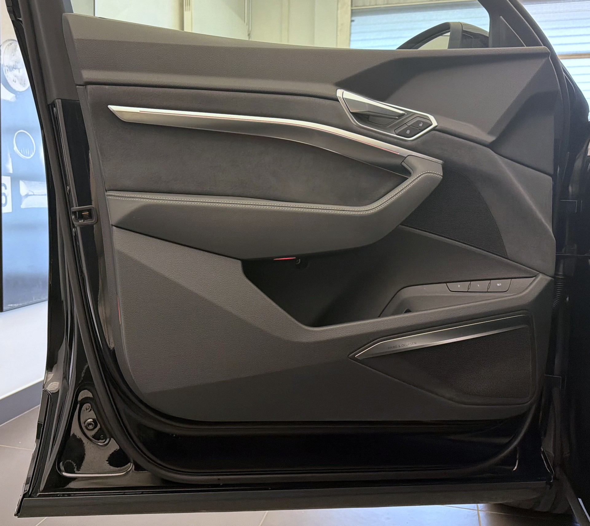 AUDI e-tron S quattro-image-2