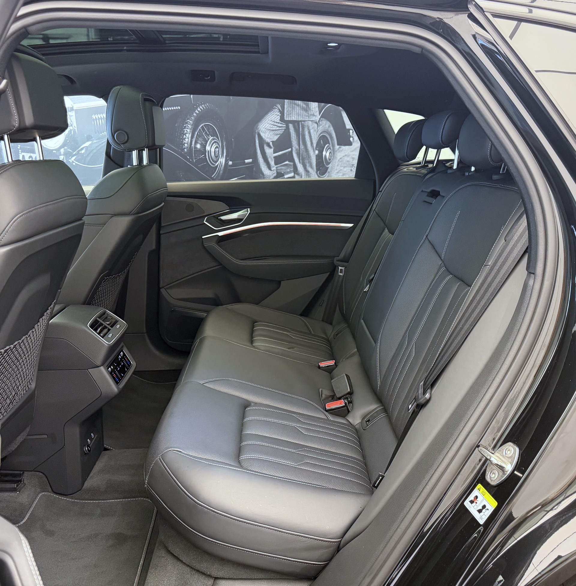 AUDI e-tron S quattro-image-18