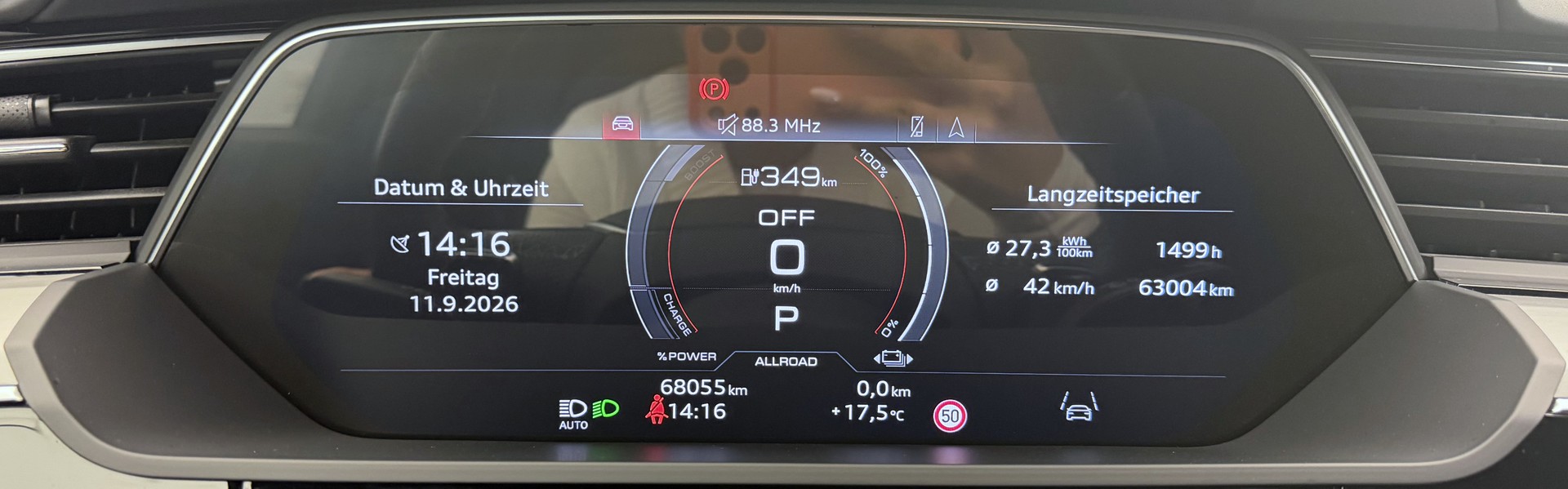 AUDI e-tron S quattro-image-7