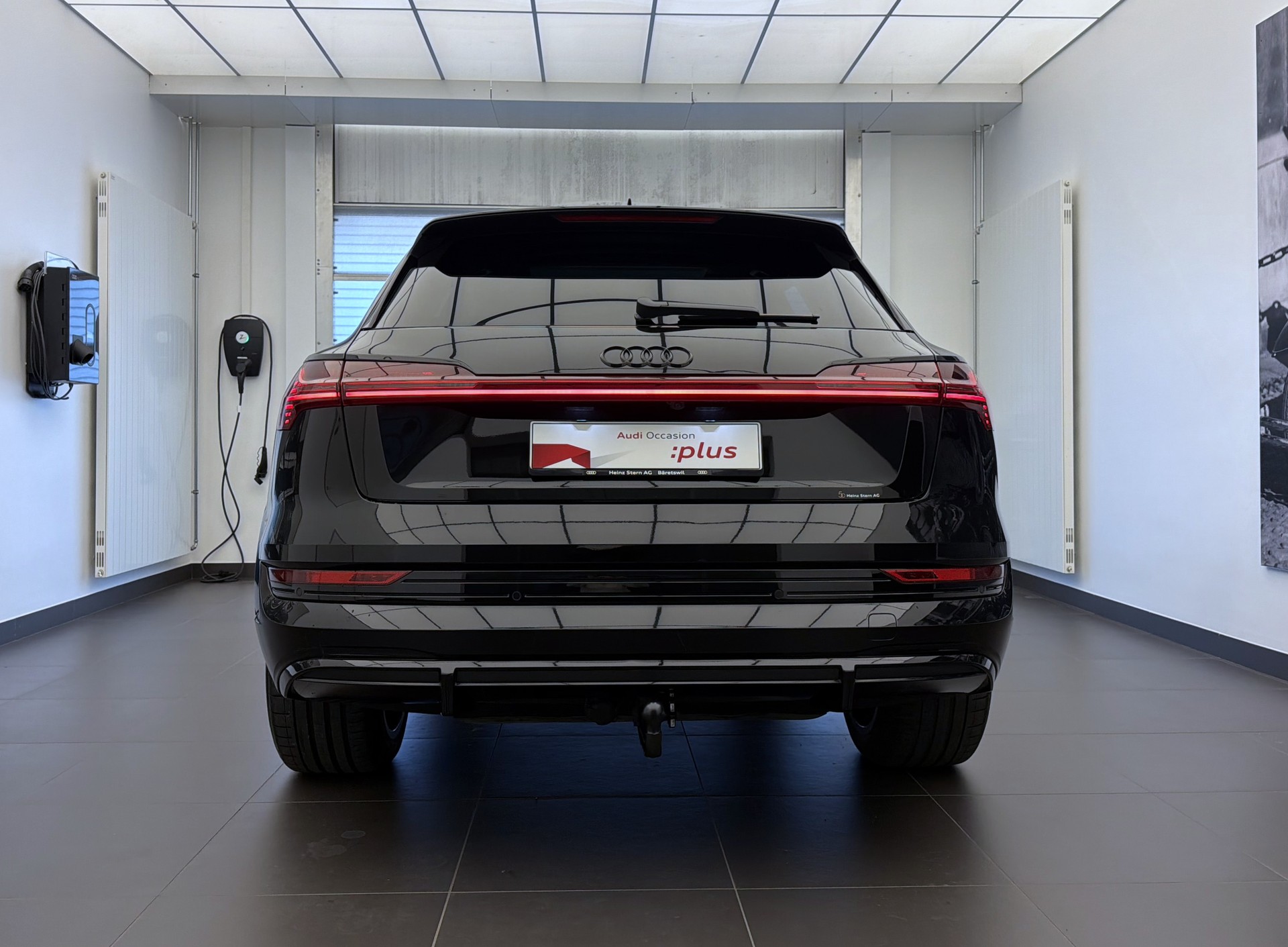 AUDI e-tron S quattro-image-24
