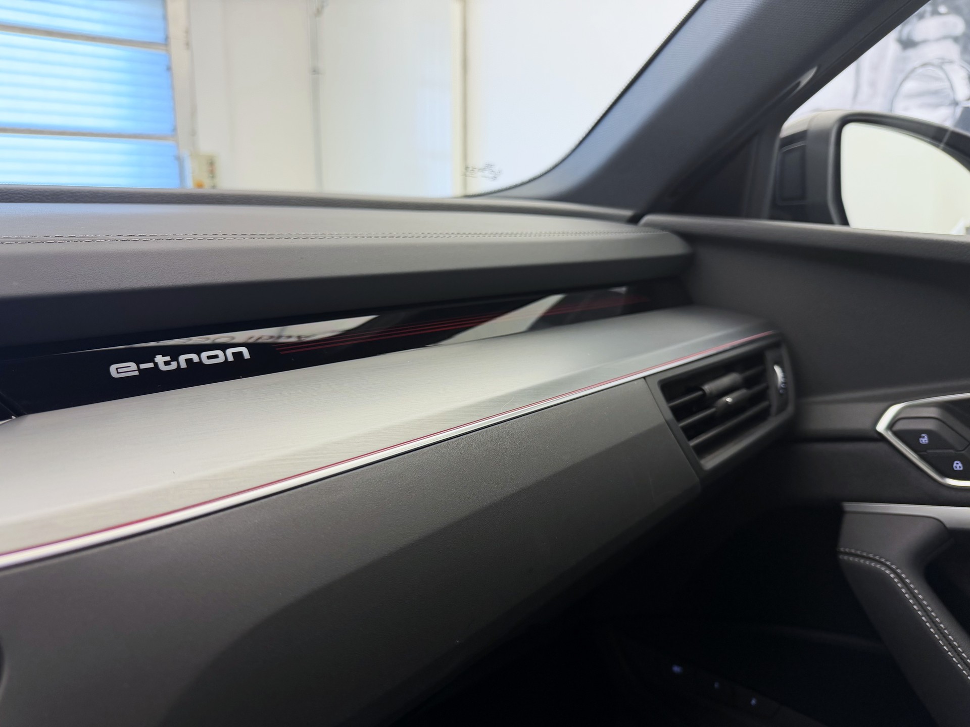 AUDI e-tron S quattro-image-15