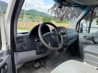 VW Crafter 35 2.5 TDI 136 PS-image-8