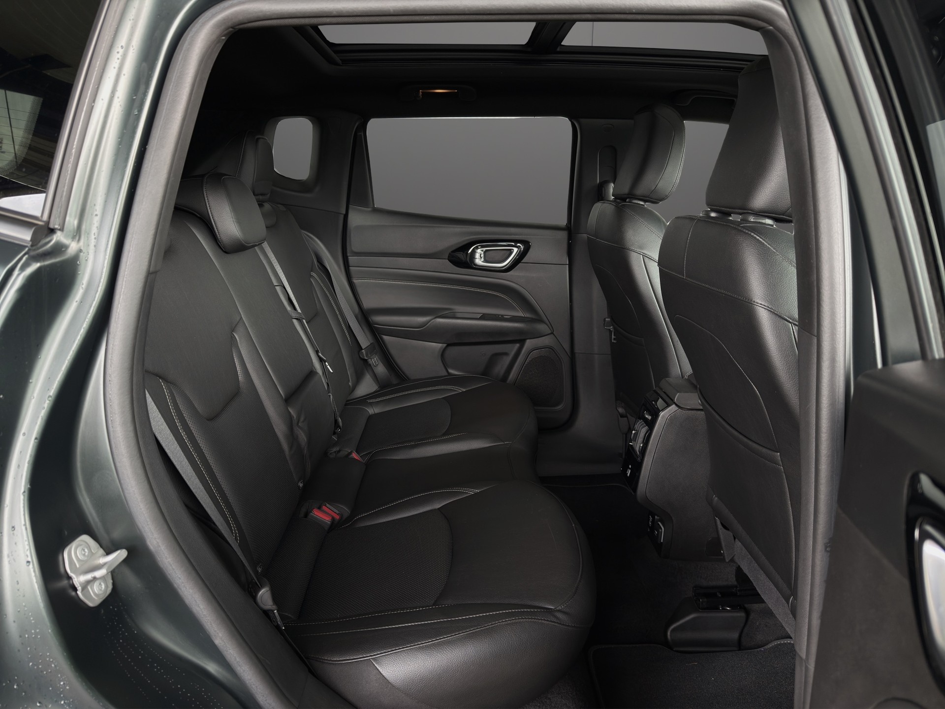 JEEP Compass 1.3 T PHEV 80th Anniversary AWD-image-9