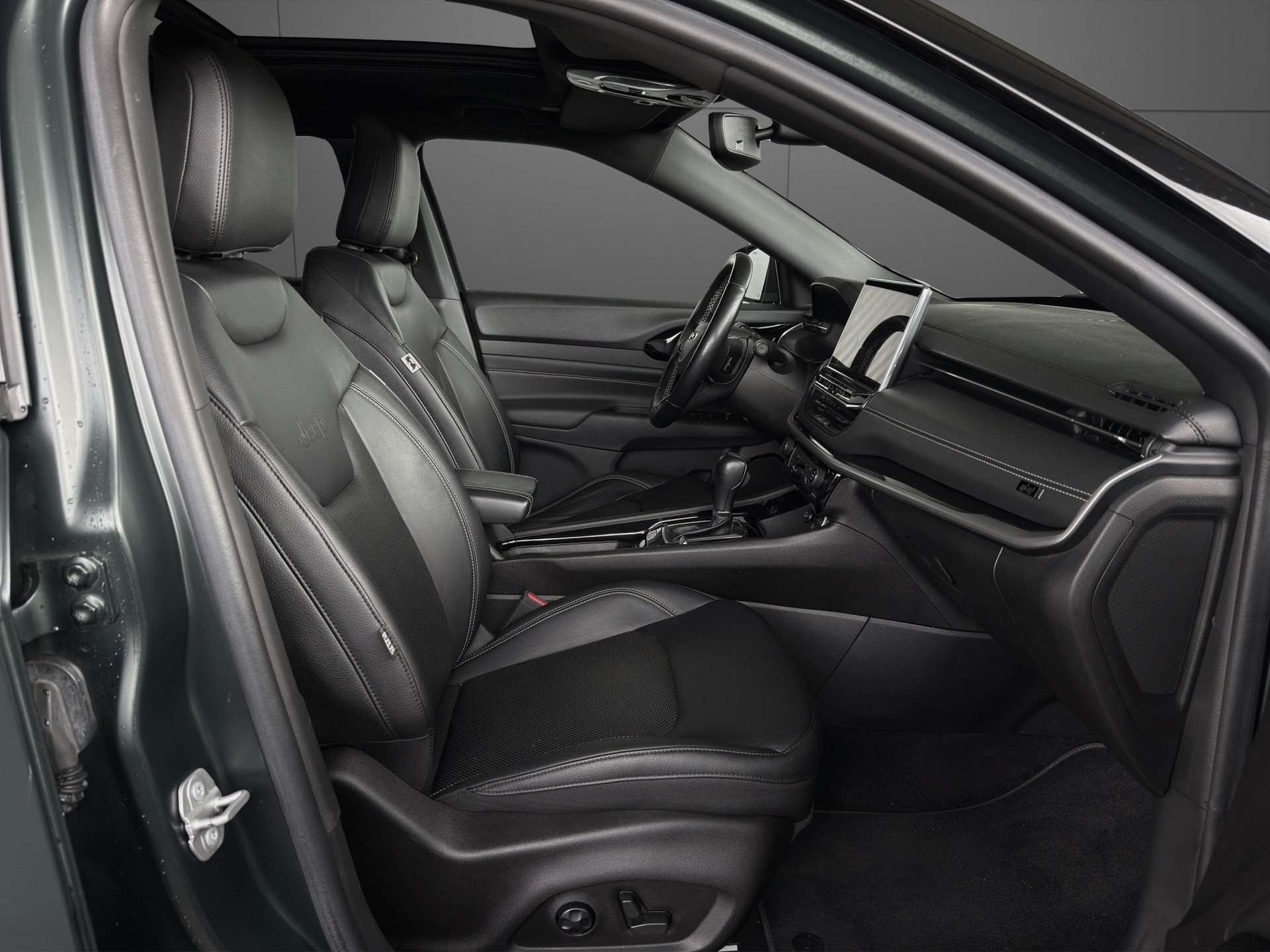 JEEP Compass 1.3 T PHEV 80th Anniversary AWD-image-10