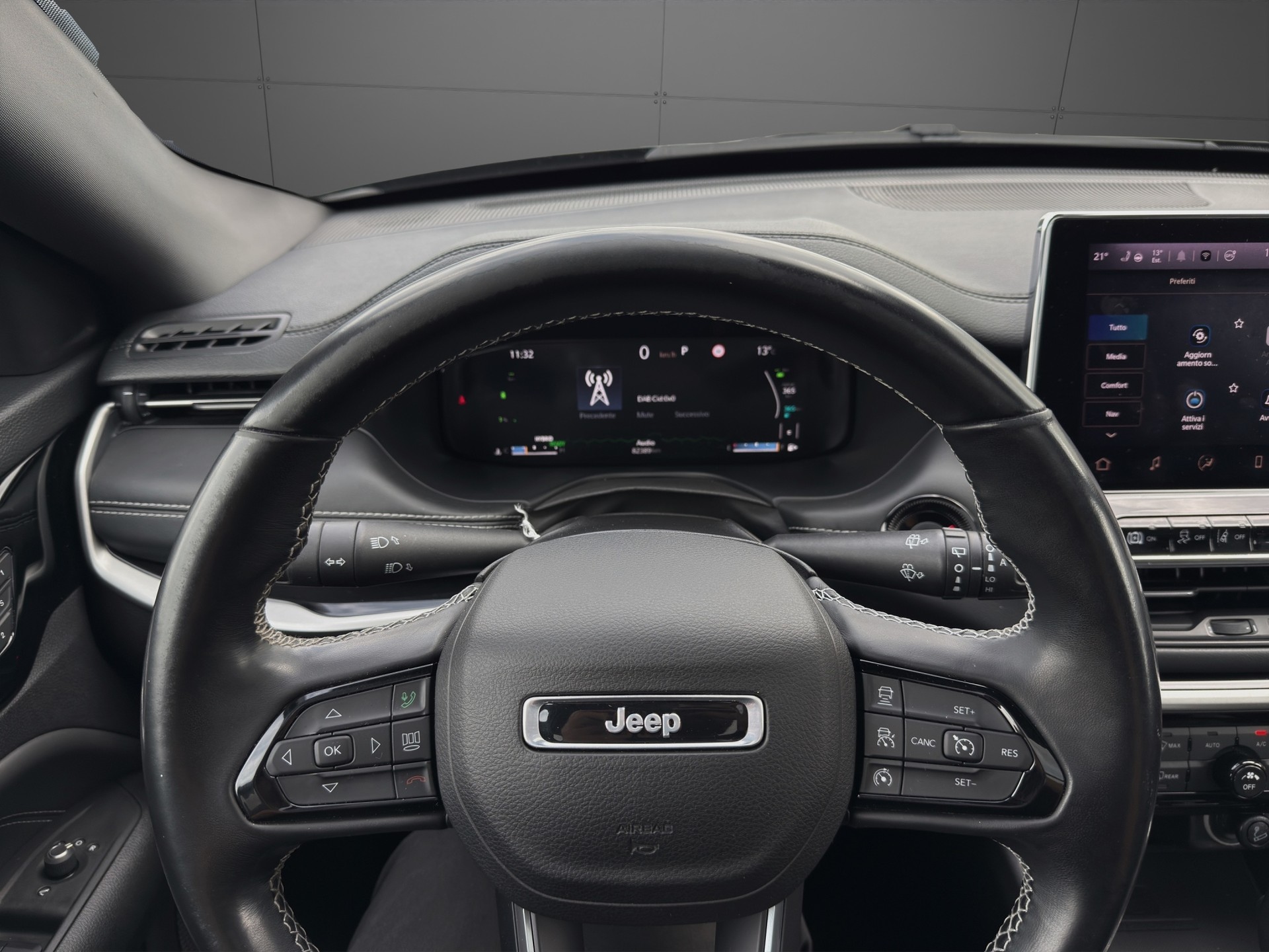 JEEP Compass 1.3 T PHEV 80th Anniversary AWD-image-14