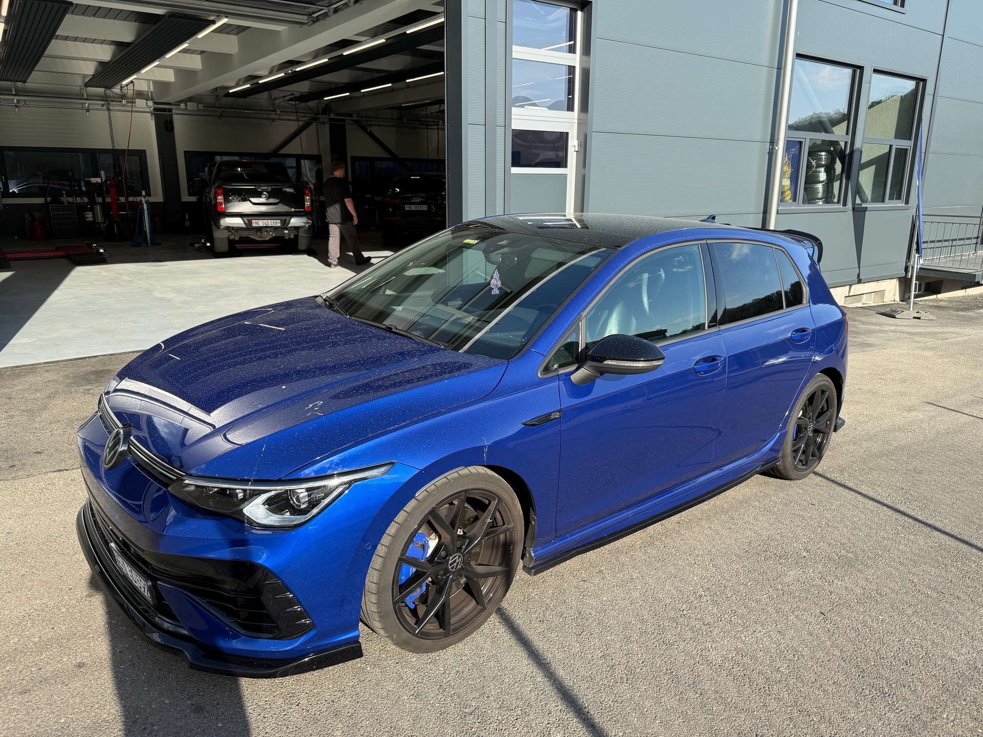 VW 2.0 TSI R DSG 4motion-image-5